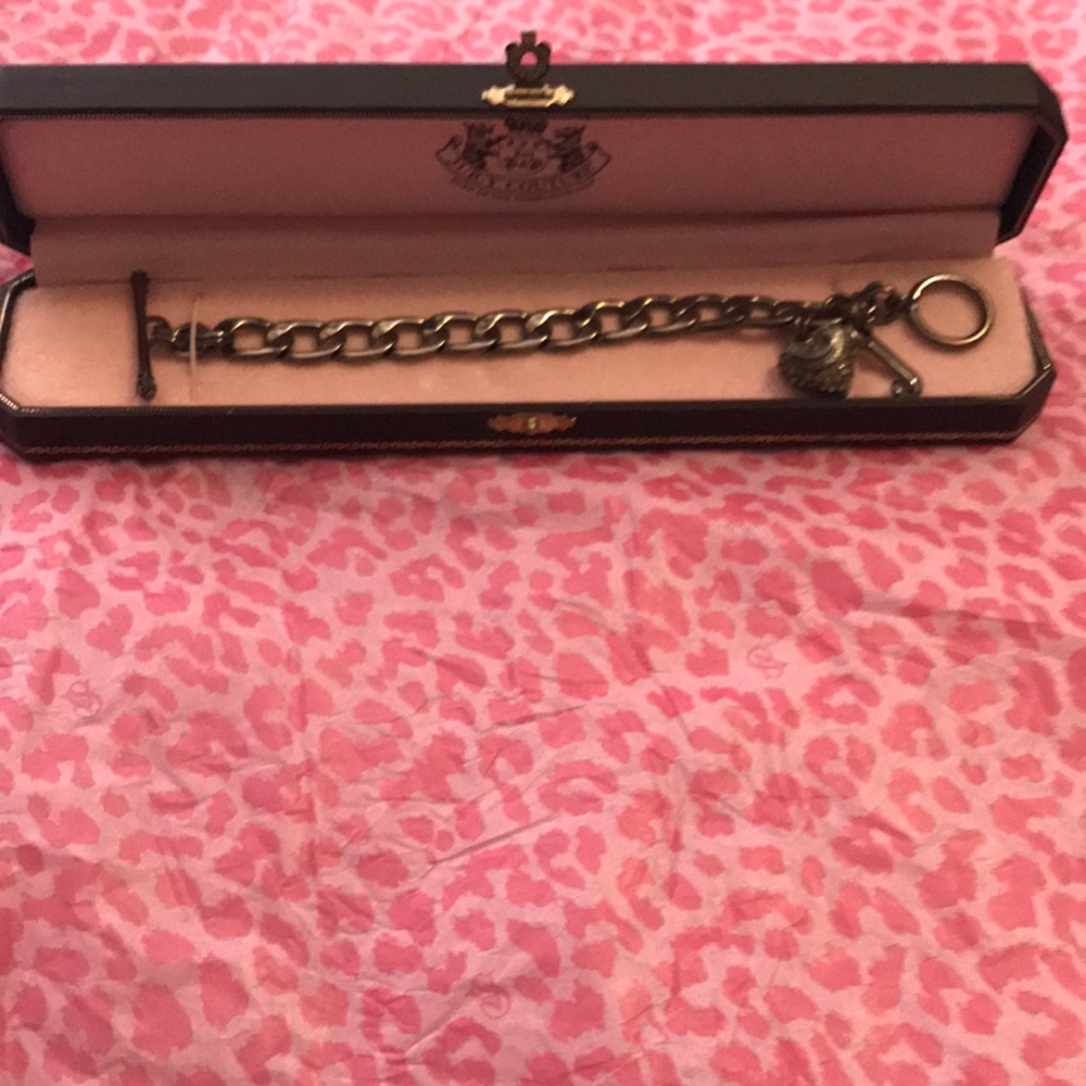 🎀Juicy Couture bracelet w/ dangling charm